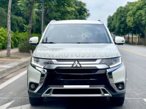 Xe Mitsubishi Outlander 2.0 CVT 2018