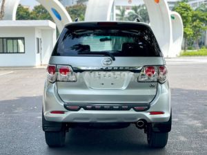 Xe Toyota Fortuner 2.7V 4x2 AT 2012