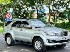 Xe Toyota Fortuner 2.7V 4x2 AT 2012