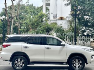 Xe Toyota Fortuner 2.4G 4x2 AT 2019