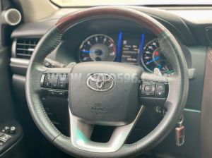 Xe Toyota Fortuner 2.4G 4x2 AT 2019