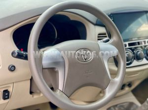 Xe Toyota Innova 2.0E 2015