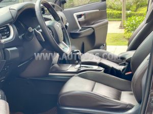 Xe Toyota Fortuner 2.4G 4x2 AT 2018