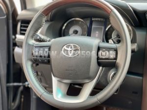 Xe Toyota Fortuner 2.4G 4x2 AT 2018