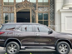 Xe Toyota Fortuner 2.4G 4x2 AT 2018