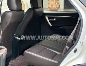 Xe Toyota Fortuner 2.7V 4x2 AT 2018