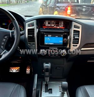 Xe Mitsubishi Pajero 3.0 4x4 AT 2016