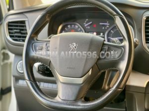Xe Peugeot Traveller Luxury 2019