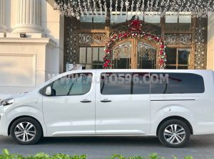 Xe Peugeot Traveller Luxury 2019