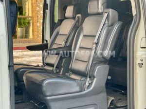 Xe Peugeot Traveller Luxury 2019