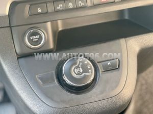 Xe Peugeot Traveller Luxury 2019