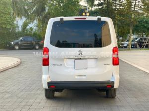 Xe Peugeot Traveller Luxury 2019