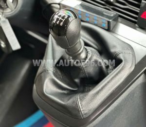 Xe Ford Transit Premium 2024