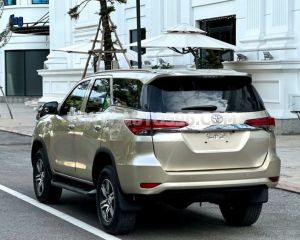 Xe Toyota Fortuner 2.4G 4x2 AT 2021