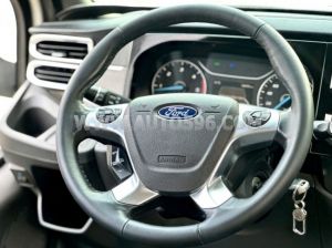 Xe Ford Transit Tiêu chuẩn 2023