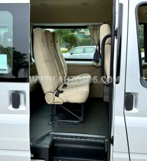 Xe Ford Transit SVP 2020