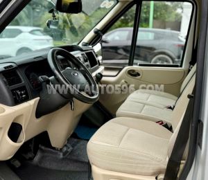 Xe Ford Transit SVP 2020