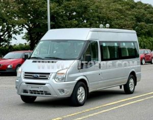 Xe Ford Transit SVP 2020