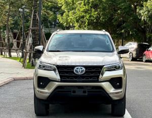 Xe Toyota Fortuner 2.4G 4x2 AT 2021