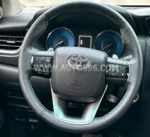 Xe Toyota Fortuner 2.4G 4x2 AT 2021