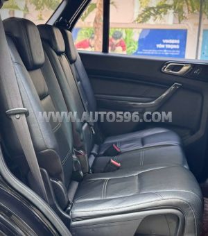 Xe Ford Everest Titanium 2.0L 4x4 AT 2019