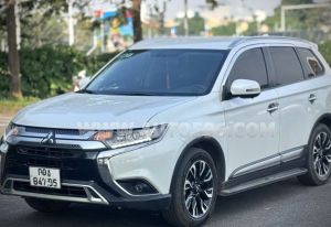 Xe Mitsubishi Outlander 2.0 CVT 2021