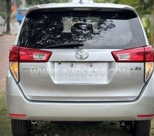 Xe Toyota Innova 2.0G 2019