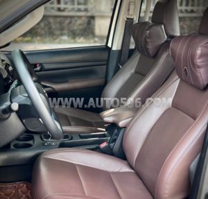 Xe Toyota Hilux 2.4L 4x2 AT 2020