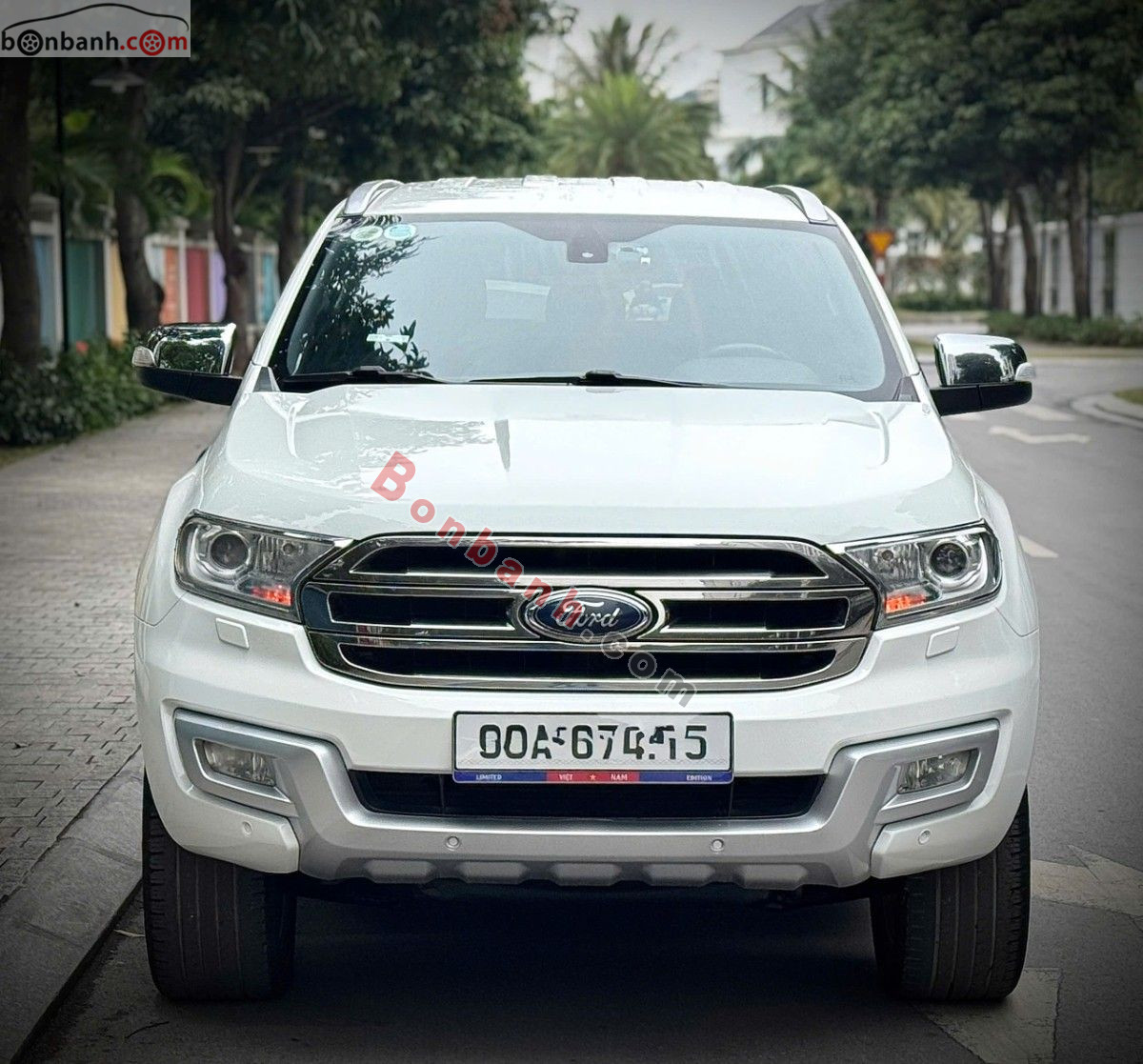Ford Everest Titanium 2.2L 4x2 AT 2016