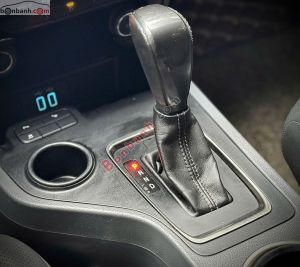 Xe Ford Everest Titanium 2.2L 4x2 AT 2016