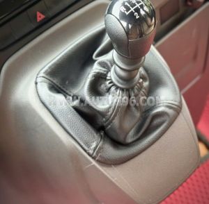 Xe Ford Transit Tiêu chuẩn 2022