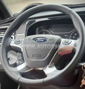 Xe Ford Transit Tiêu chuẩn 2022