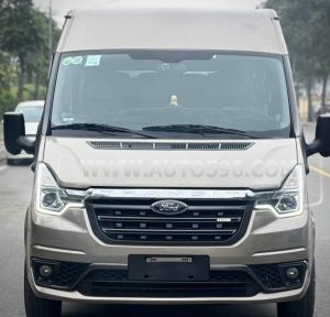 Xe Ford Transit Tiêu chuẩn 2022