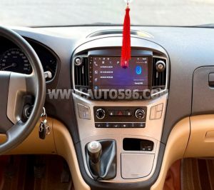 Xe Hyundai Grand Starex 2.5 MT 2015