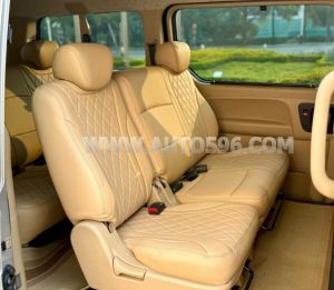 Xe Hyundai Grand Starex 2.5 MT 2015