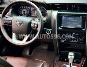 Xe Toyota Fortuner 2.7V 4x2 AT 2017