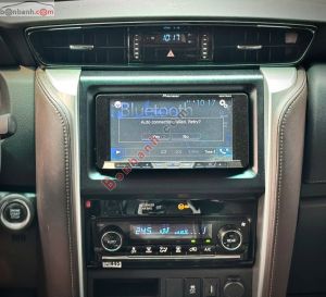 Xe Toyota Fortuner 2.7V 4x2 AT 2017
