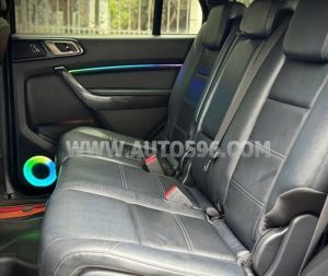 Xe Ford Everest Titanium 2.0L 4x2 AT 2021