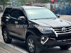 Xe Toyota Fortuner 2.7V 4x2 AT 2017