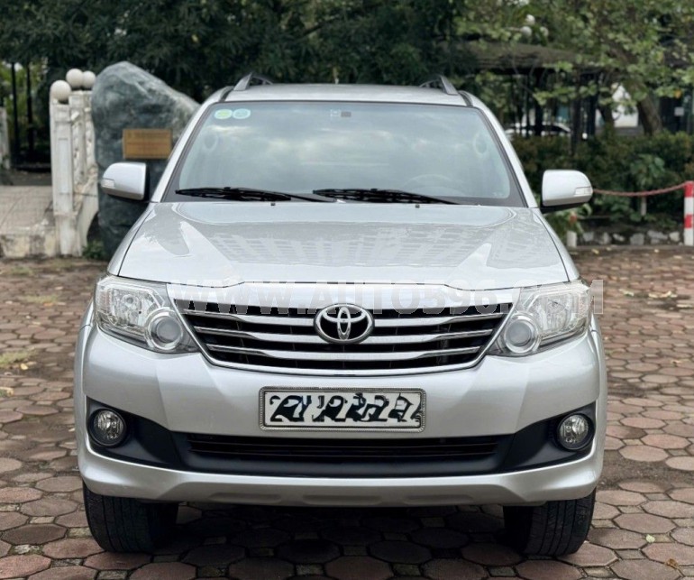Toyota Fortuner 2.7V 4x2 AT 2012