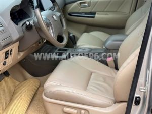 Xe Toyota Fortuner 2.7V 4x2 AT 2012