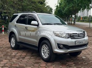 Xe Toyota Fortuner 2.7V 4x2 AT 2012