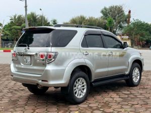 Xe Toyota Fortuner 2.7V 4x2 AT 2012