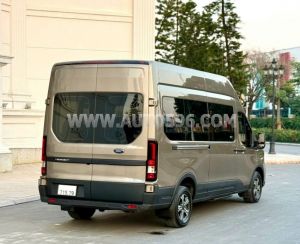 Xe Ford Transit Premium 2024