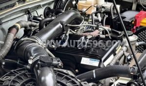Xe Toyota Fortuner 2.7V 4x2 AT 2015