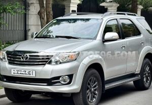Xe Toyota Fortuner 2.7V 4x2 AT 2015