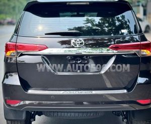 Xe Toyota Fortuner 2.7V 4x2 AT 2017
