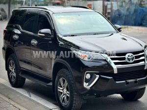 Xe Toyota Fortuner 2.7V 4x2 AT 2017