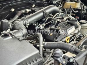 Xe Toyota Fortuner 2.7V 4x2 AT 2017