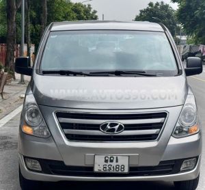 Xe Hyundai Grand Starex 2.5 MT 2017